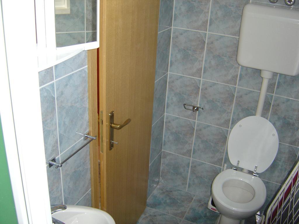 Apartments Kairos - Bili 9 Kaštela Zimmer foto