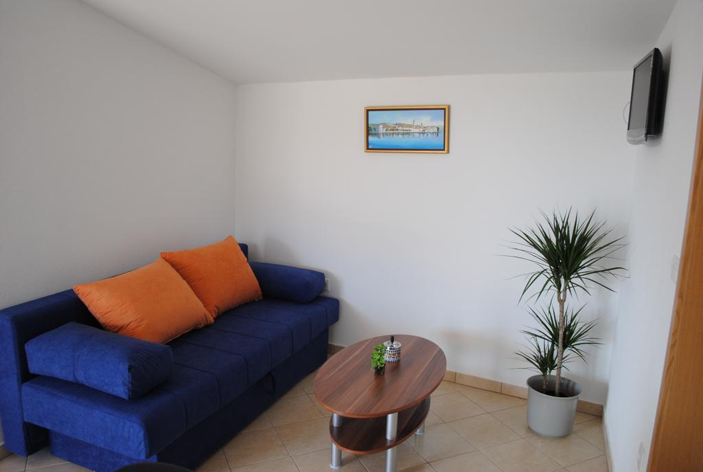 Apartments Kairos - Bili 9 Kaštela Zimmer foto