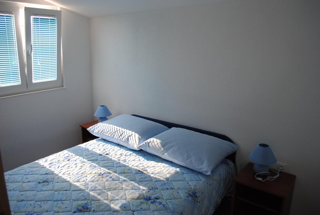 Apartments Kairos - Bili 9 Kaštela Zimmer foto