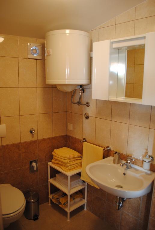 Apartments Kairos - Bili 9 Kaštela Zimmer foto